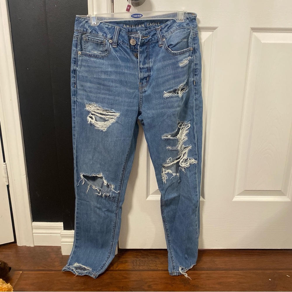 American Eagle Outfitters Women's Ripped Blue Straight Leg Jeans